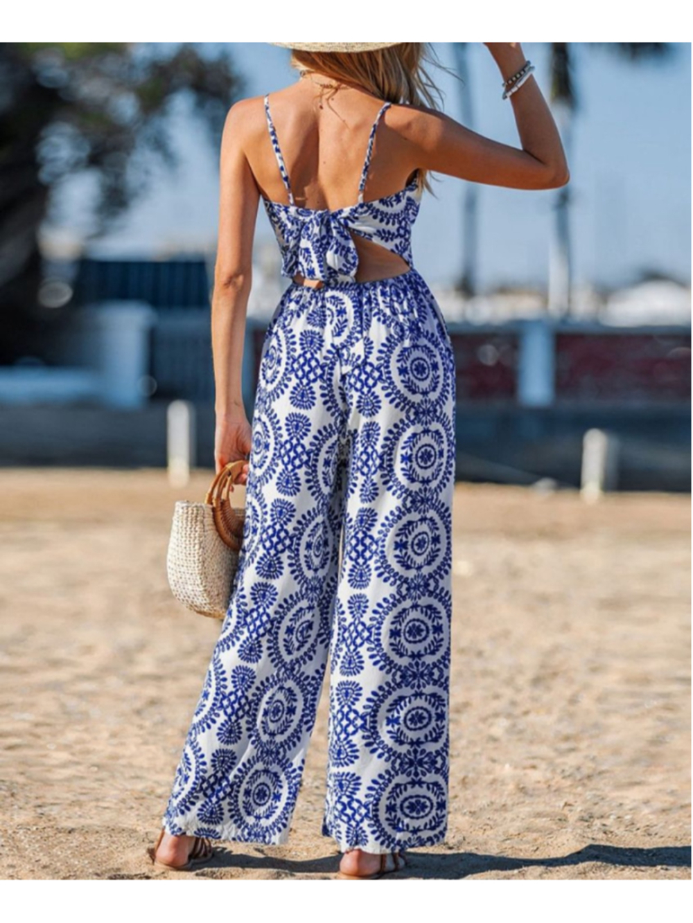 Women's CUPSHE White Blue Printed Jumpsuit XL - Picture 2 of 7